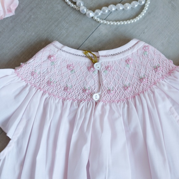 Smocked Pink Pearl Flower Fly Sleeve Bubble Feltman Brothers Embroidery NWT - Picture 4 of 4